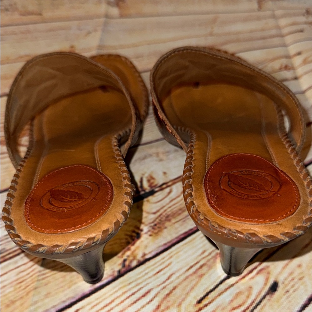 Nurture by Lamaze Brown and Yellow Sandals 2 1/4” heel size 8 1/2 - Picture 12 of 14